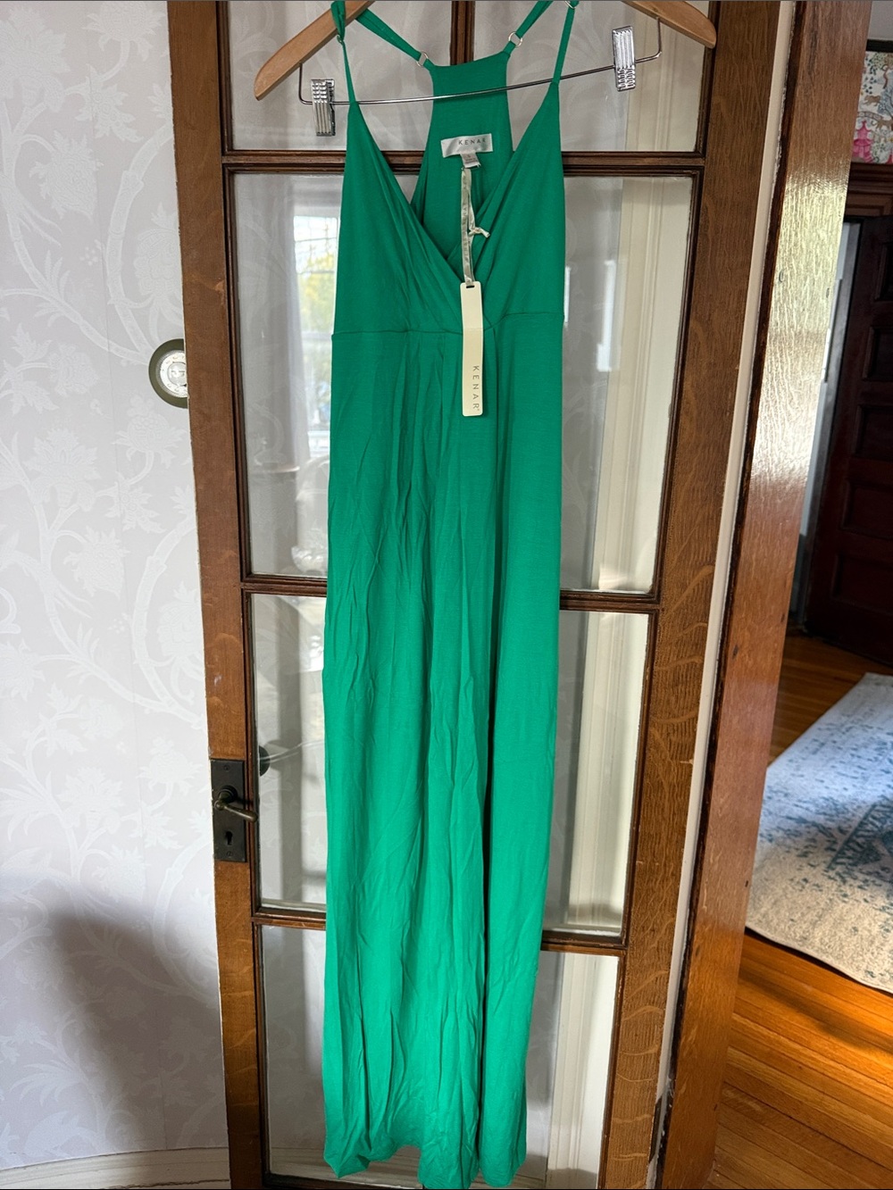 Kenar Emerald Green Sleeveless Maxi Dress with V-Neck
